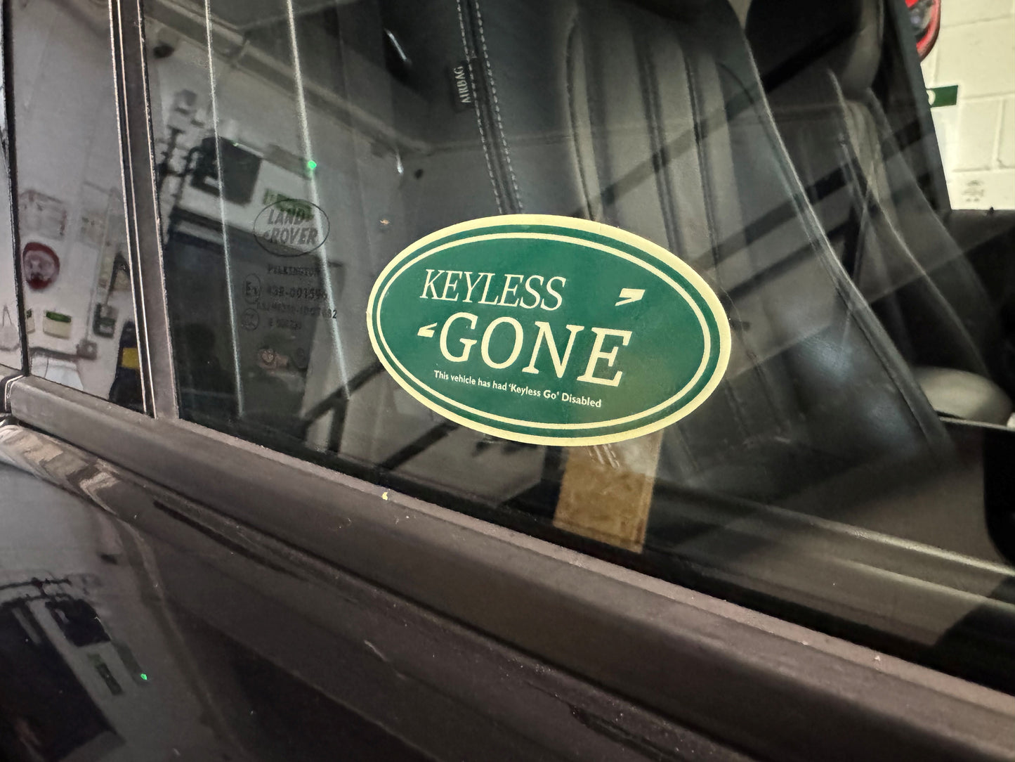 Keyless Gone – Anti-Theft Sticker for Range Rovers (2x Stickers)